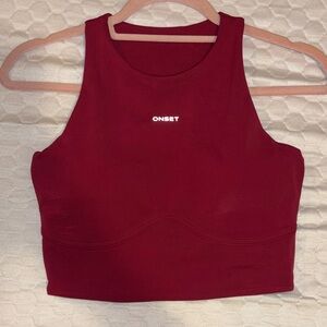 onset women’s workout top